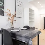 Superbe Appartement Sur La Grand Place, Avec Vue !