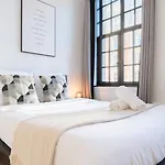 Superbe Appartement Sur La Grand Place, Avec Vue !