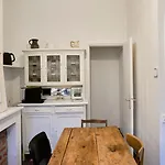 Maisonnette Atypique Dans Le Vieux Lille
