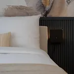 Renovated 3-Bedroom Flat On The Grand Place
