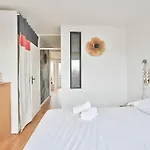 Superb 1Br Flat On The Bois Blancs District