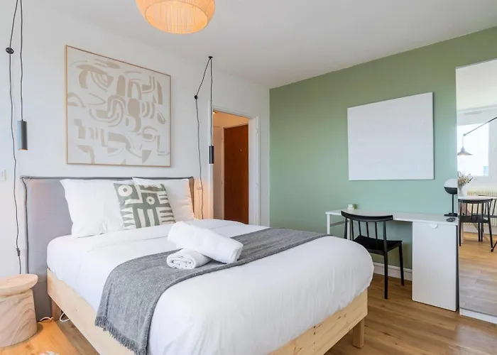 Lille Hellemmes - Nice Studio With Parking !