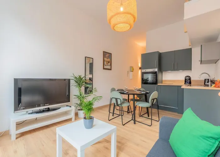 1 Bedroom Apartment Near Catholic University