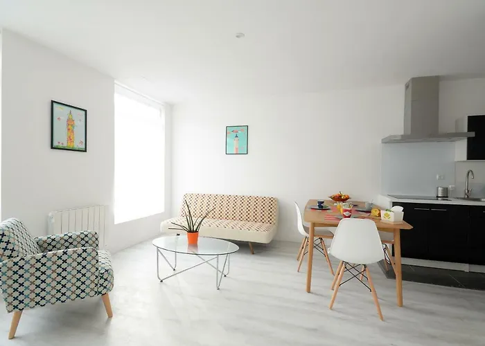 Apartments Standing Proche Gare Metro 24H 24H Access
