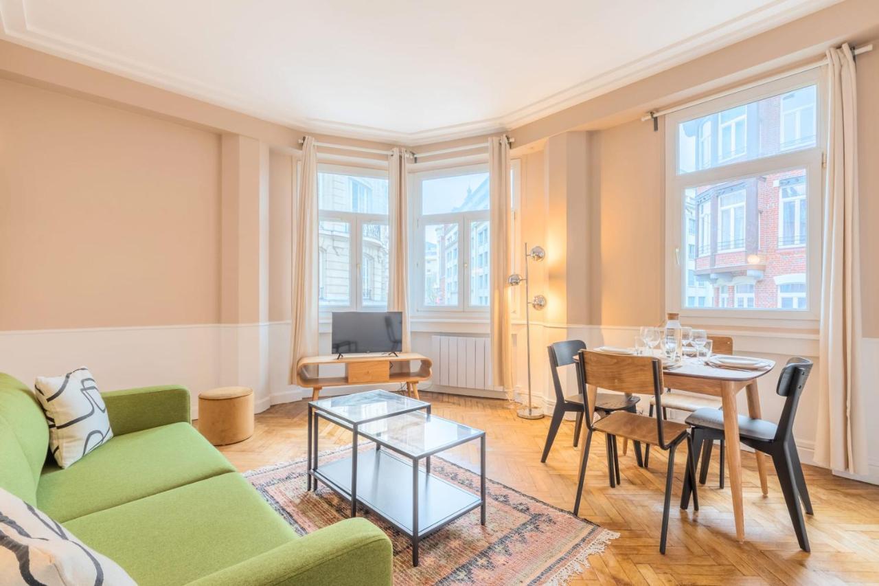 2 Bedroom 2 Min From The Train Stations! Appartement