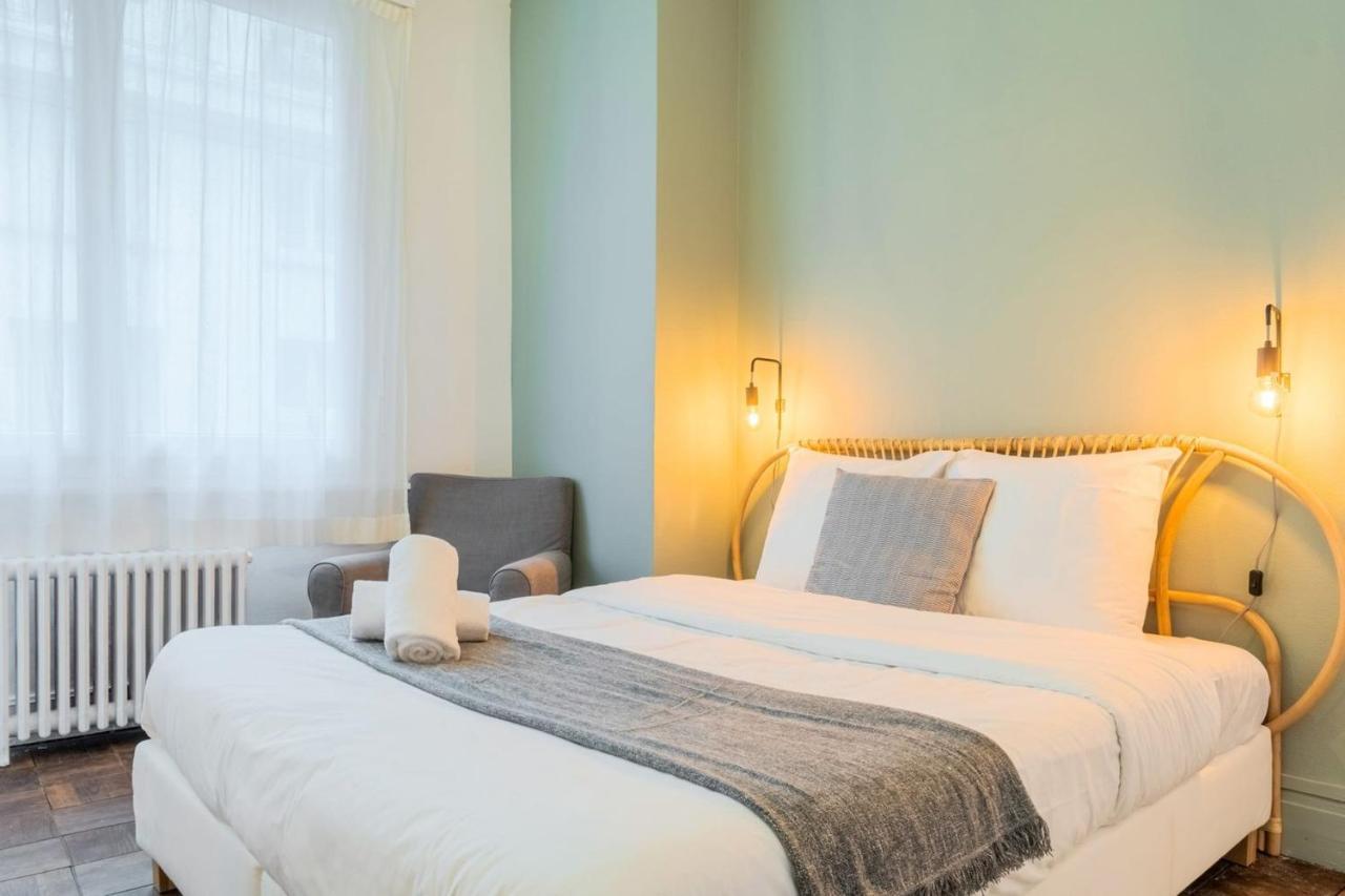 Apartment Beautiful With Balcony 4 Bedrooms!