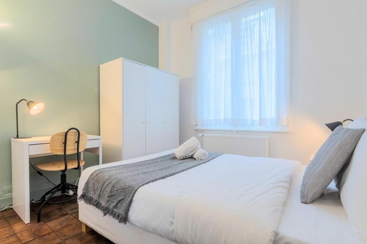 Apartment Beautiful With Balcony 4 Bedrooms!