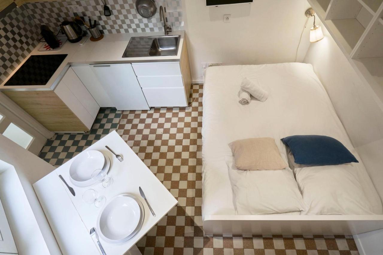 Functional Studio For Short Apartment