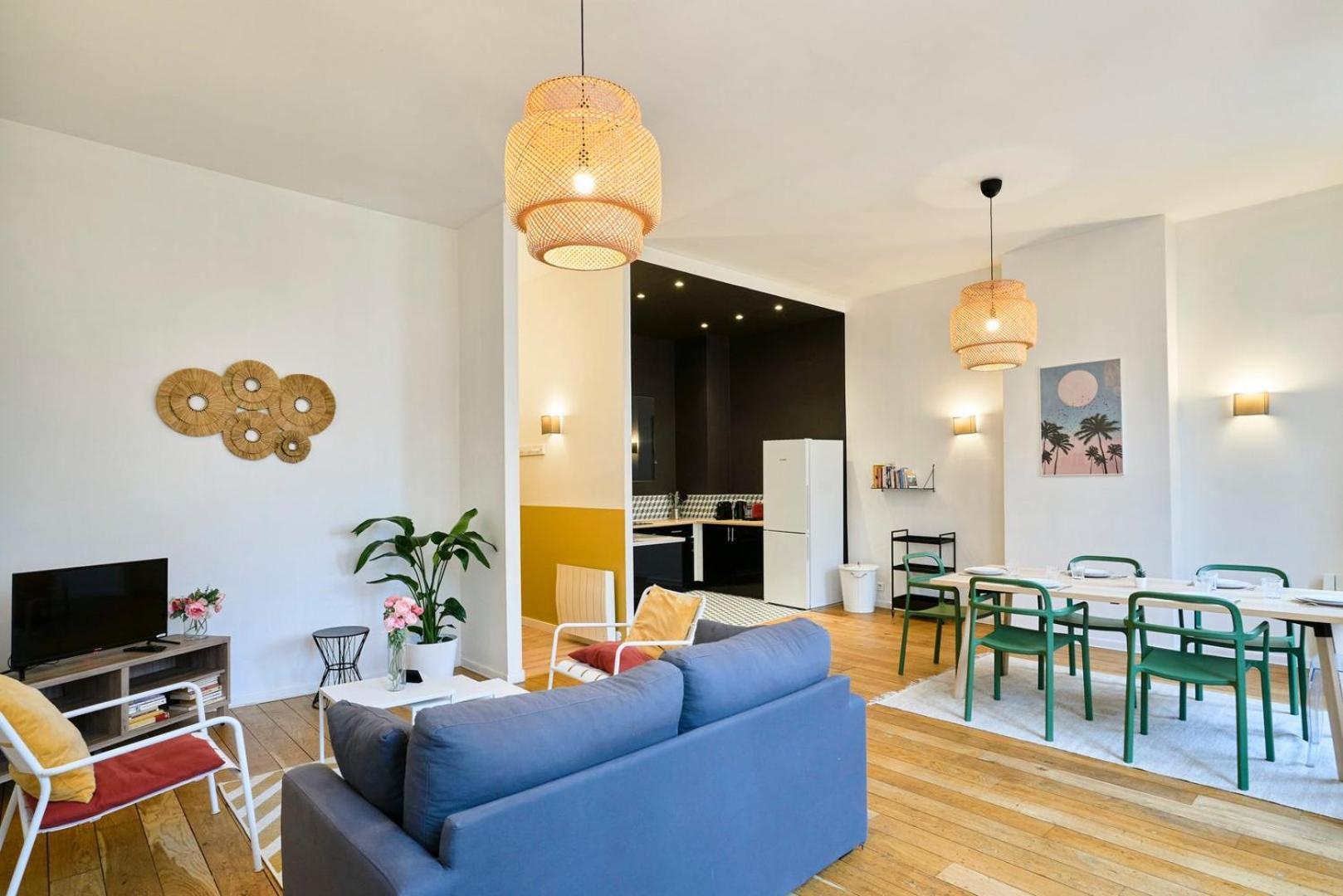 Charming Flats On The Grand Boulevard *