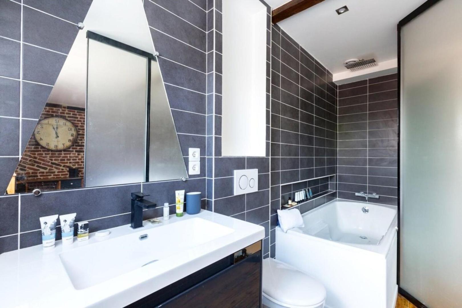 Apartment Vieux Triplex De 100 M2
