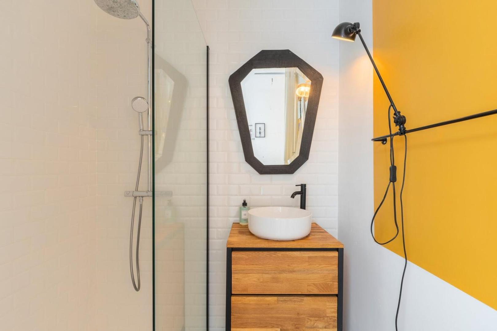 Lumineux Avec Rooftop Et Garage Prive. Apartment