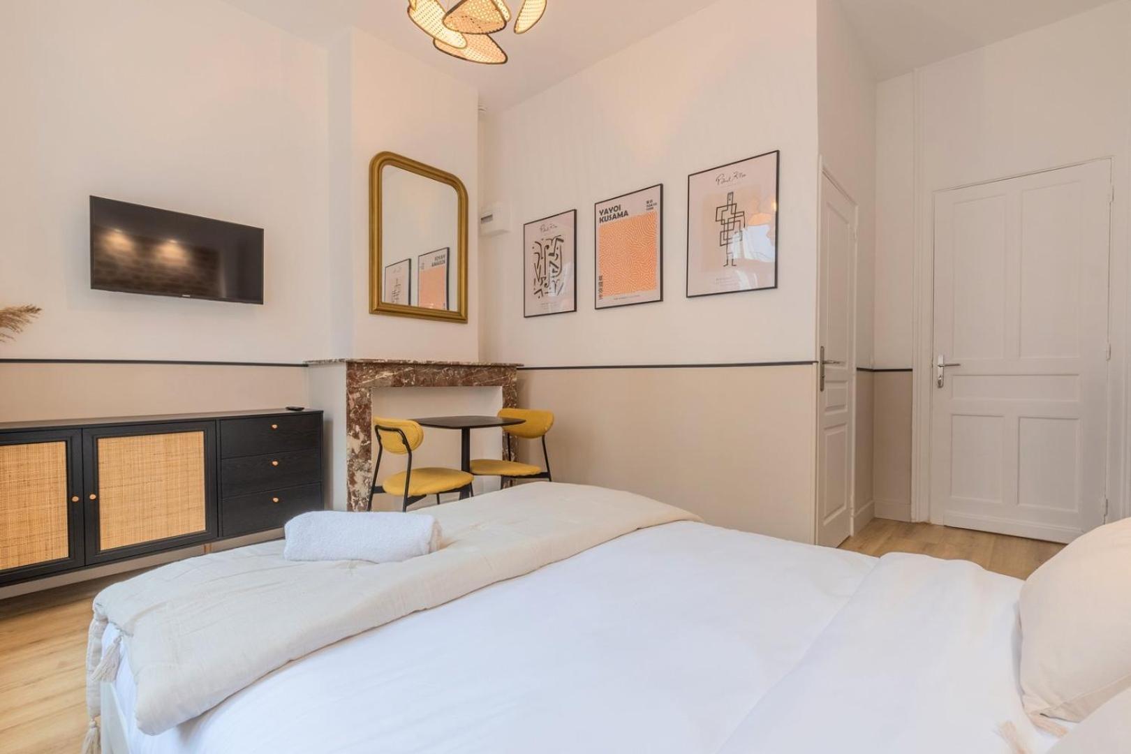 5-bedroom House In The Centre Of Lille. Gasthuis Rijsel