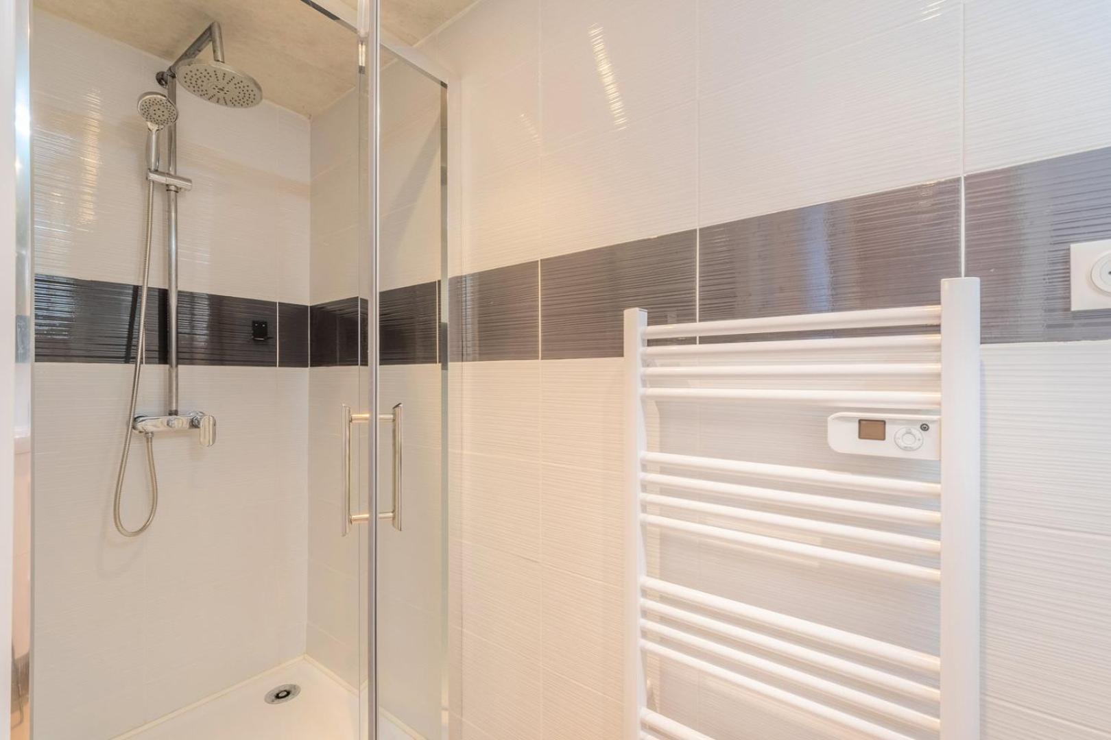 Gasthuis 5-bedroom House In The Centre Of Lille. *