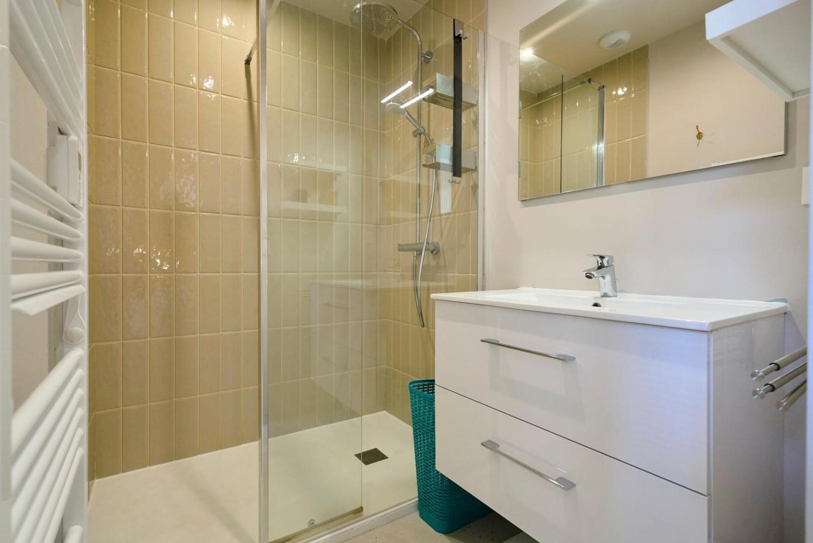 With Parking In The Heart Of Old Apartment
