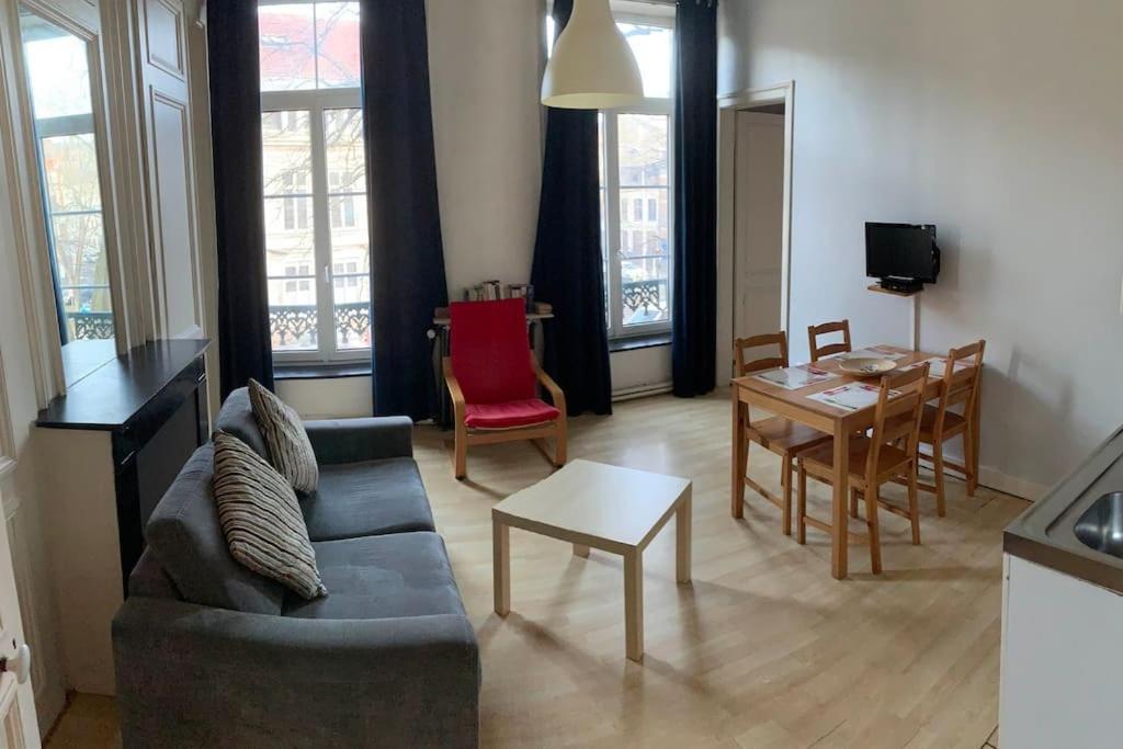 Vieux Porte De Gand Bienvenue Chez Nestyou, *
