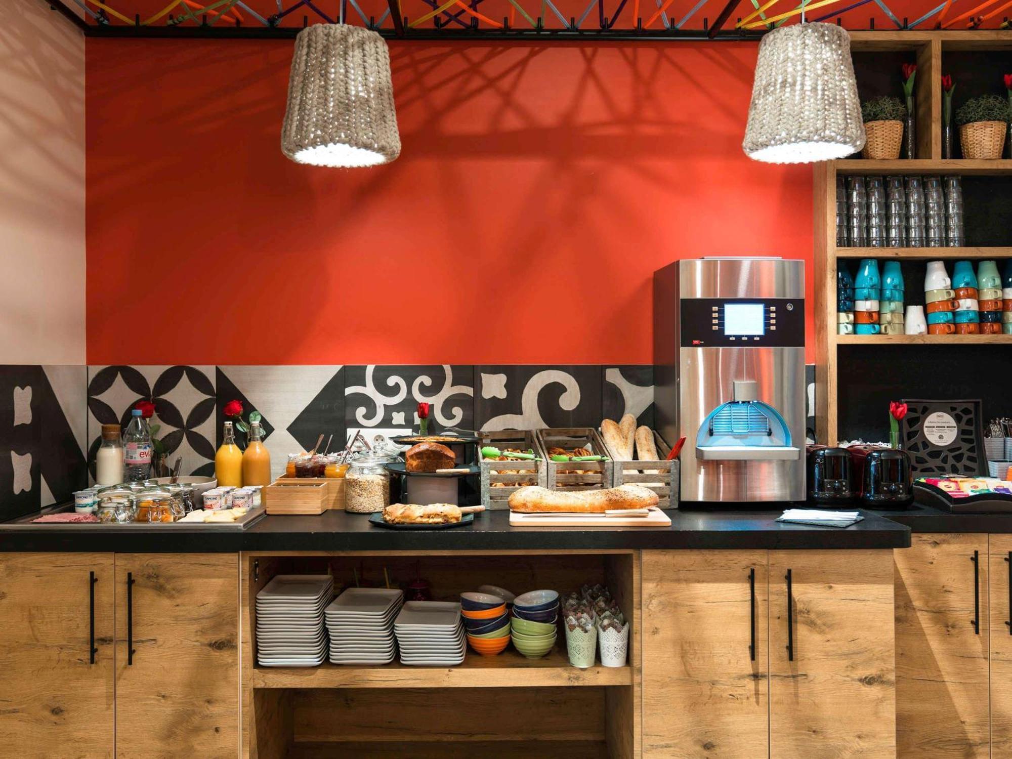 Hotel Ibis Styles Centre Grand Place 3*