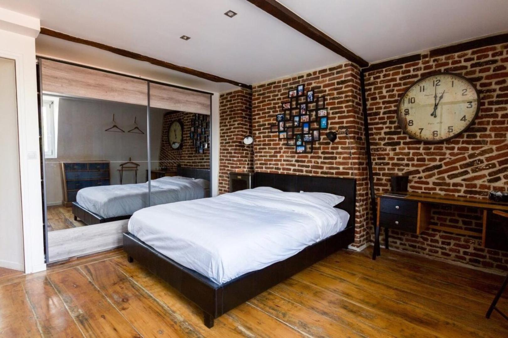 Vieux Triplex De 100 M2