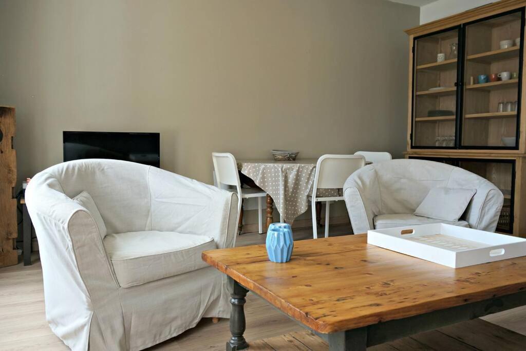 Appartement Vieux Avec Parking Et Balcon - Constantine