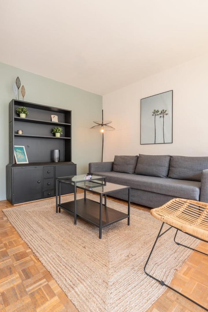 Bright Flat In The Heart Of Vieux Lille. *