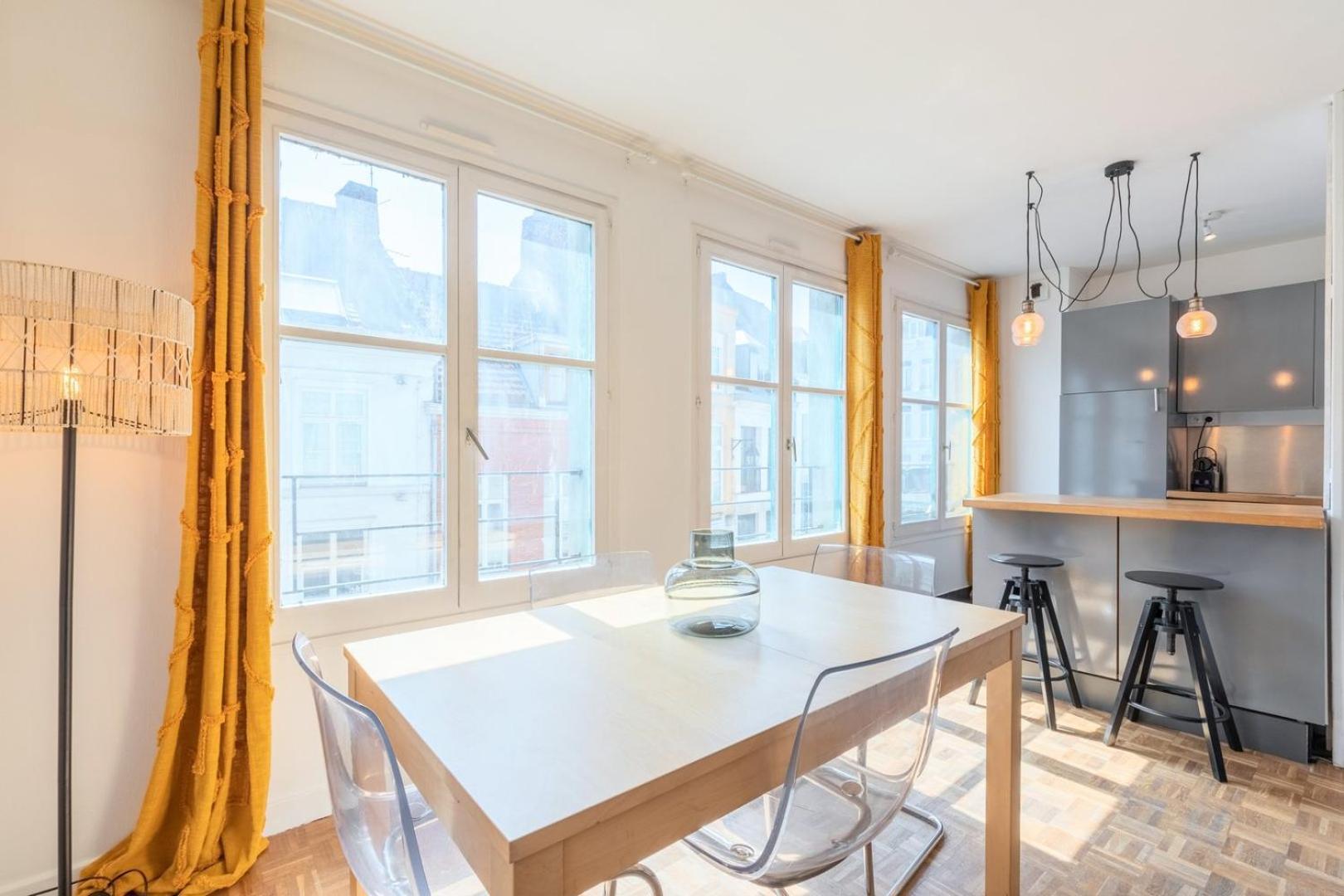 Bright Flat In The Heart Of Vieux Lille. * Lille