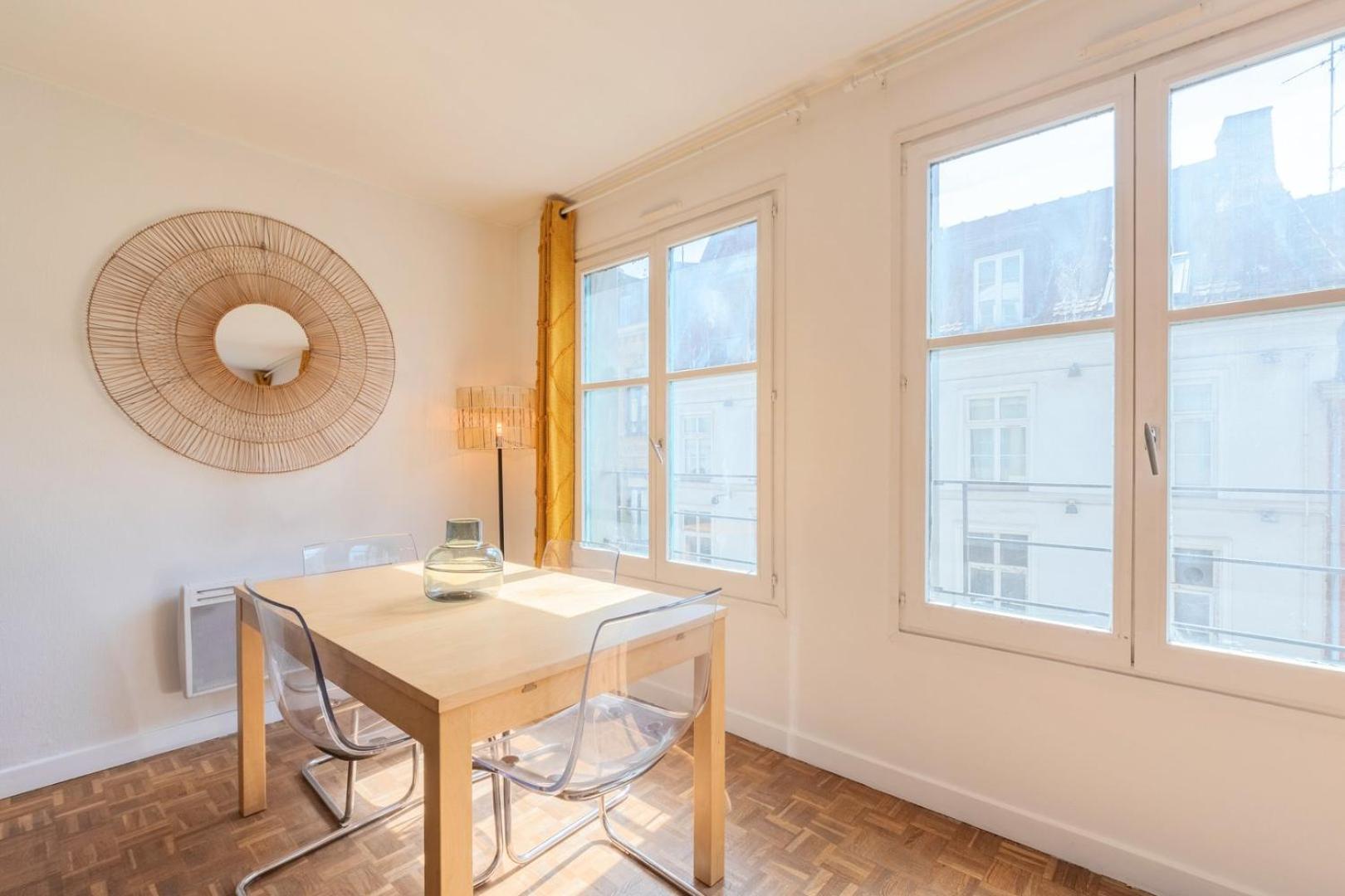 Bright Flat In The Heart Of Vieux Lille. * Lille