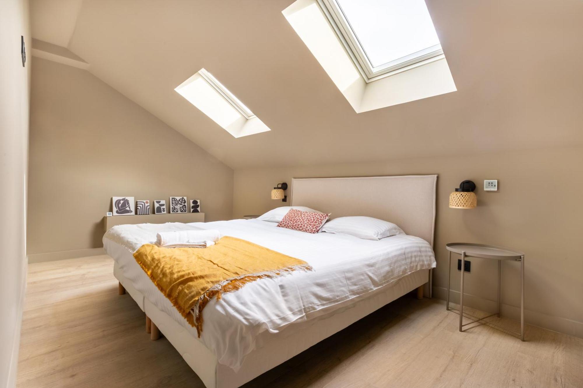 Appartement Standing 4 Et 4 Salles De Bains Face Marche De Wazemmes *