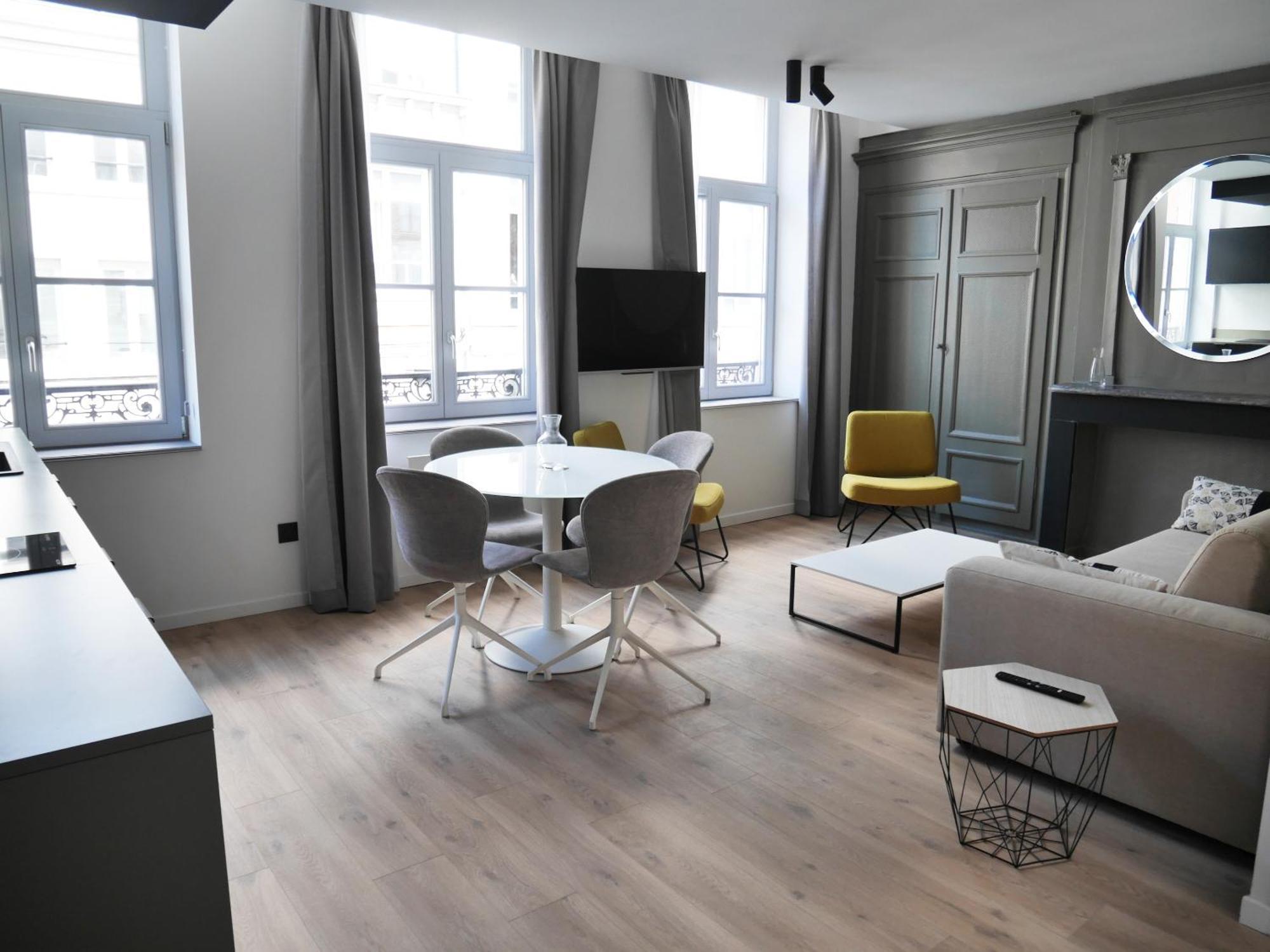 Au Qui Dort - Archives 3 Apartment