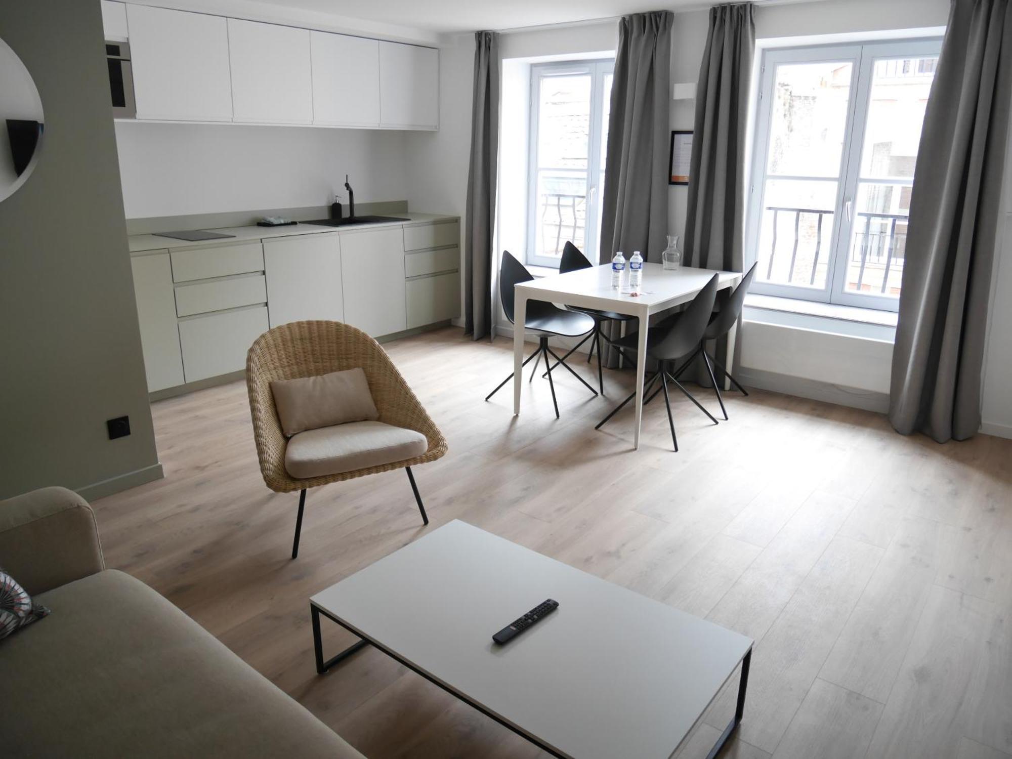 Au Qui Dort - Archives 3 Apartment