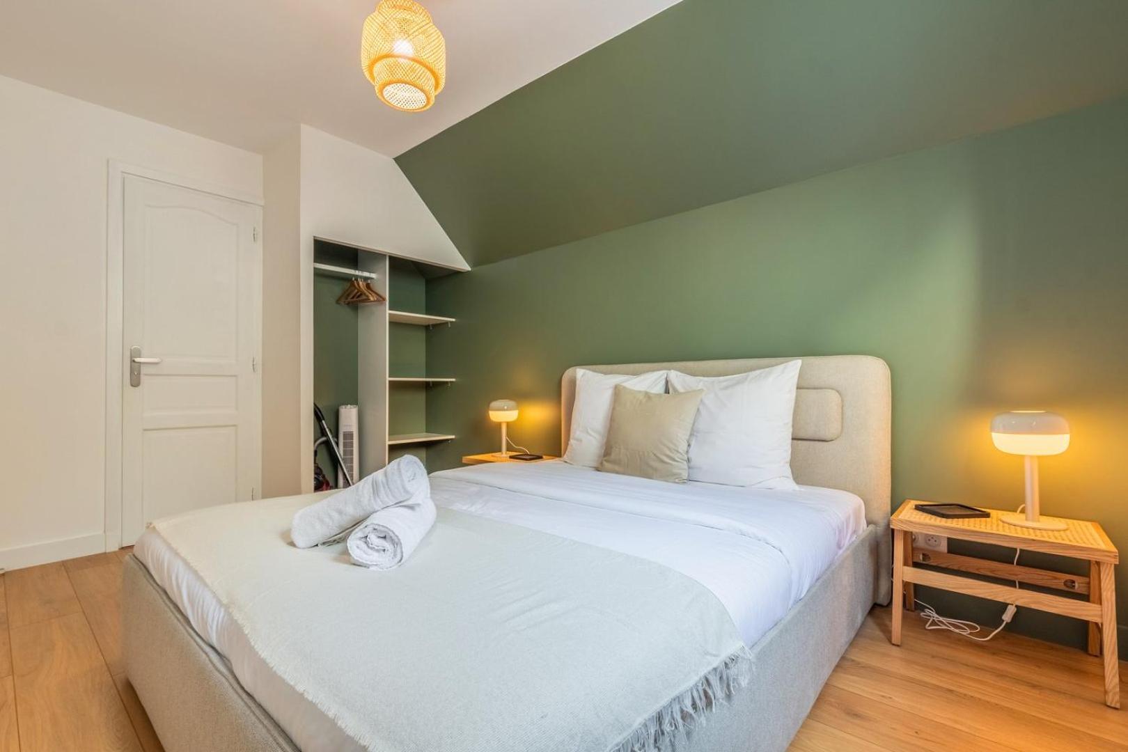 Appartement 2 Proche Vieux Lille, Avec Parking *
