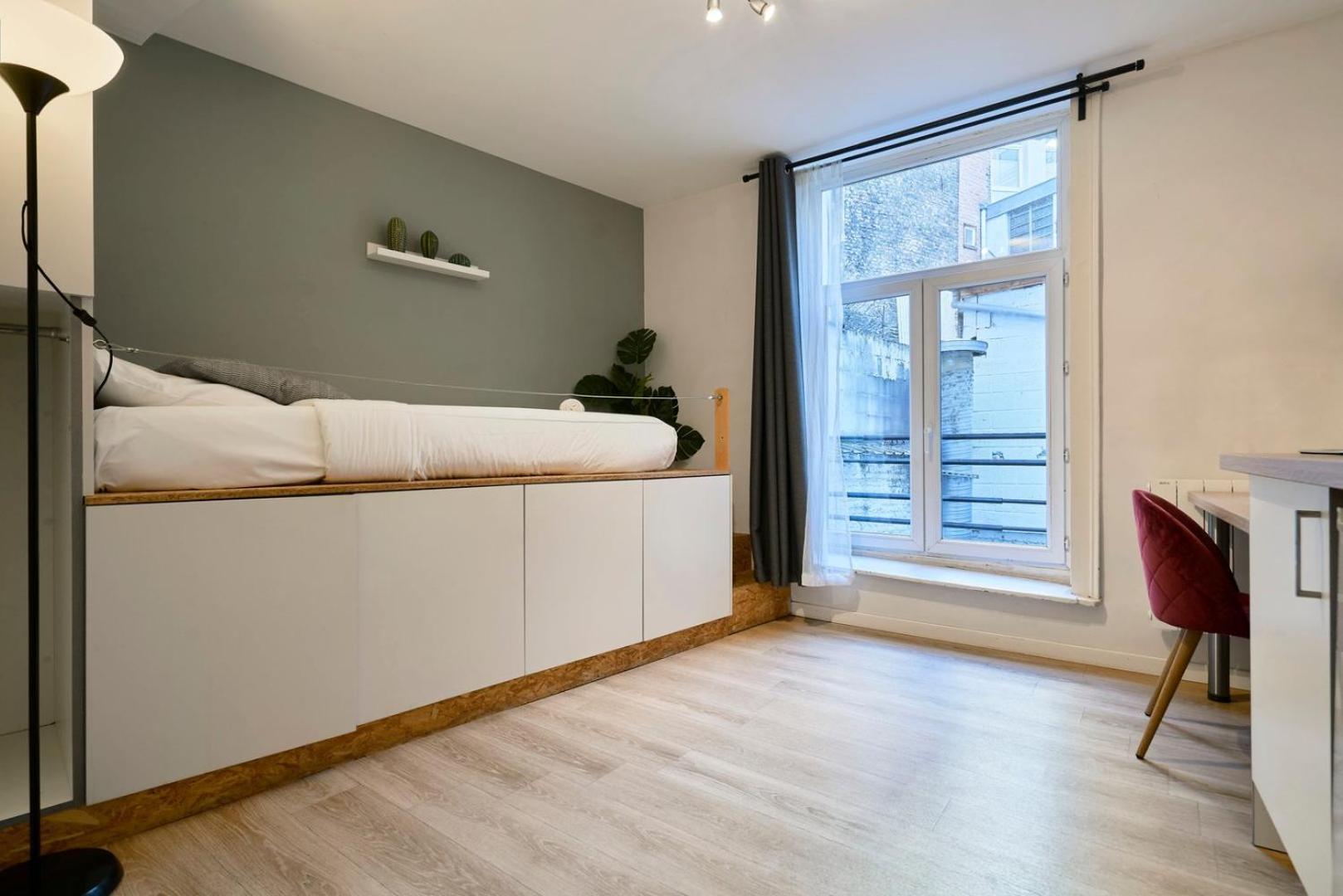 Fully-equipped Next To Flandres * Lille