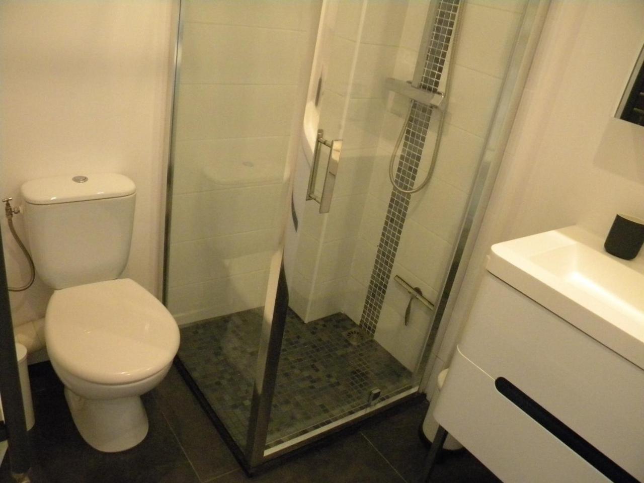 - Proche Metro - Stationnement Gratuit Appartement Rijsel