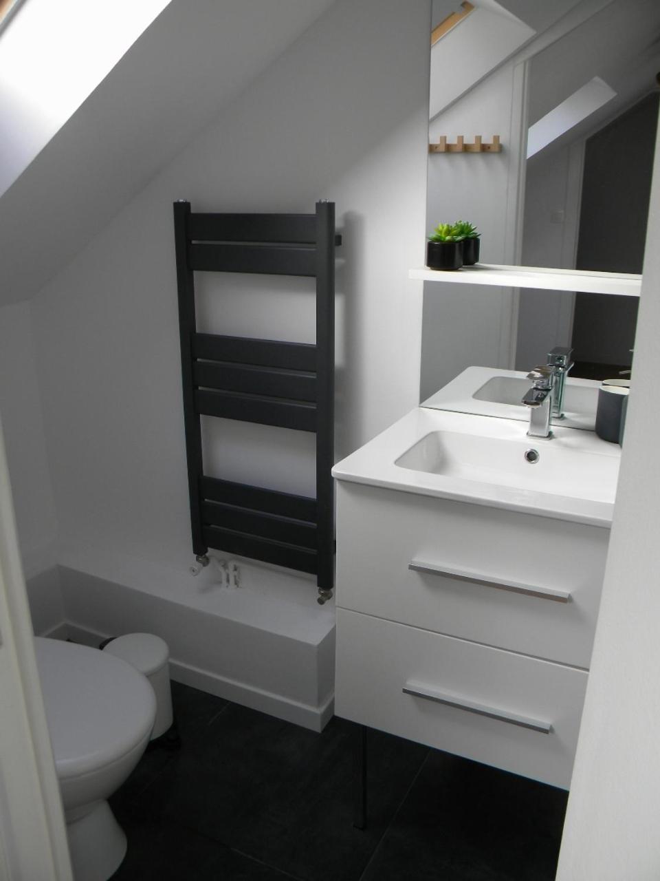 - Proche Metro - Stationnement Gratuit Appartement