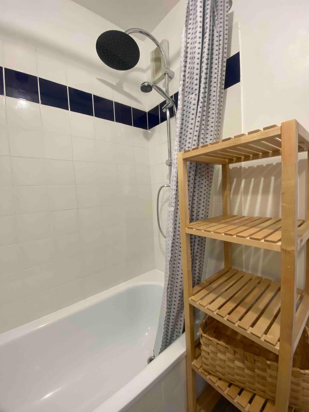 L Oasis Apartment