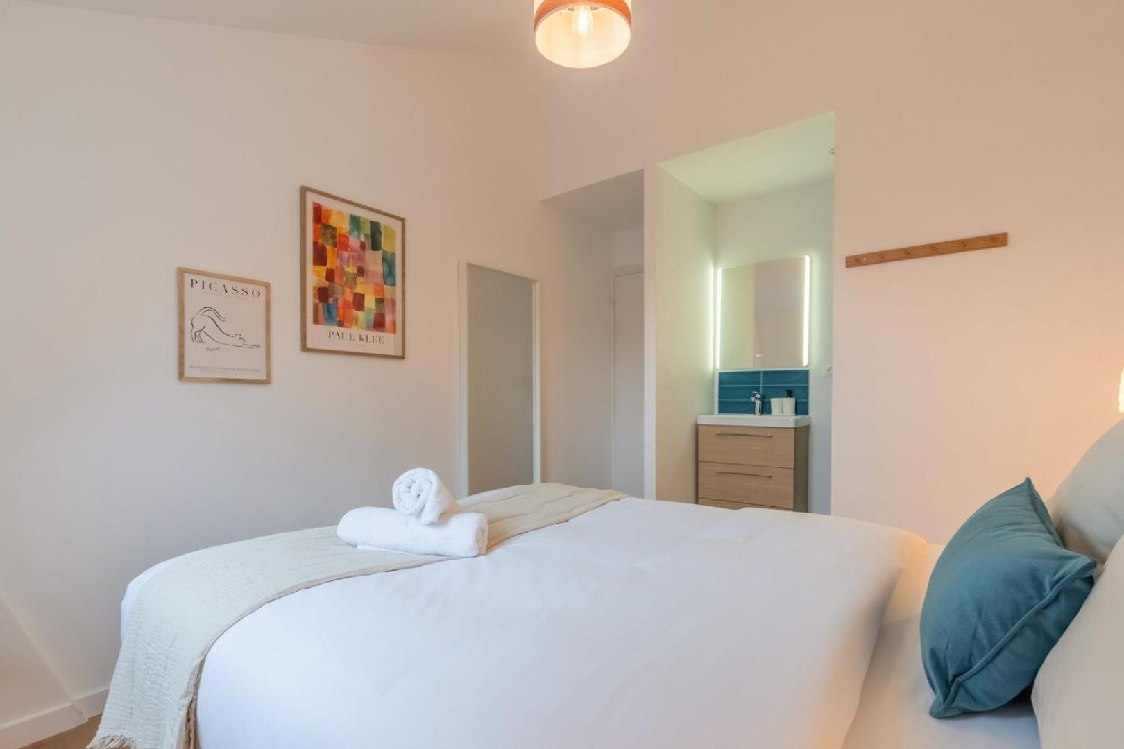 Deux Sur La Place Sebastopol Apartment *