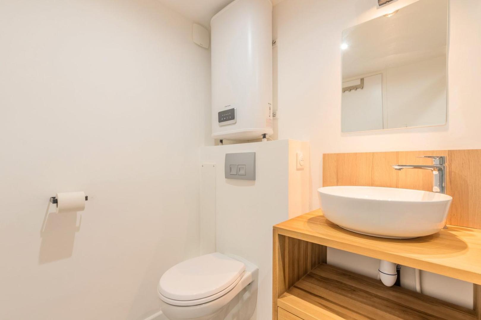 Appartement 1 Bedroom Near Catholic *