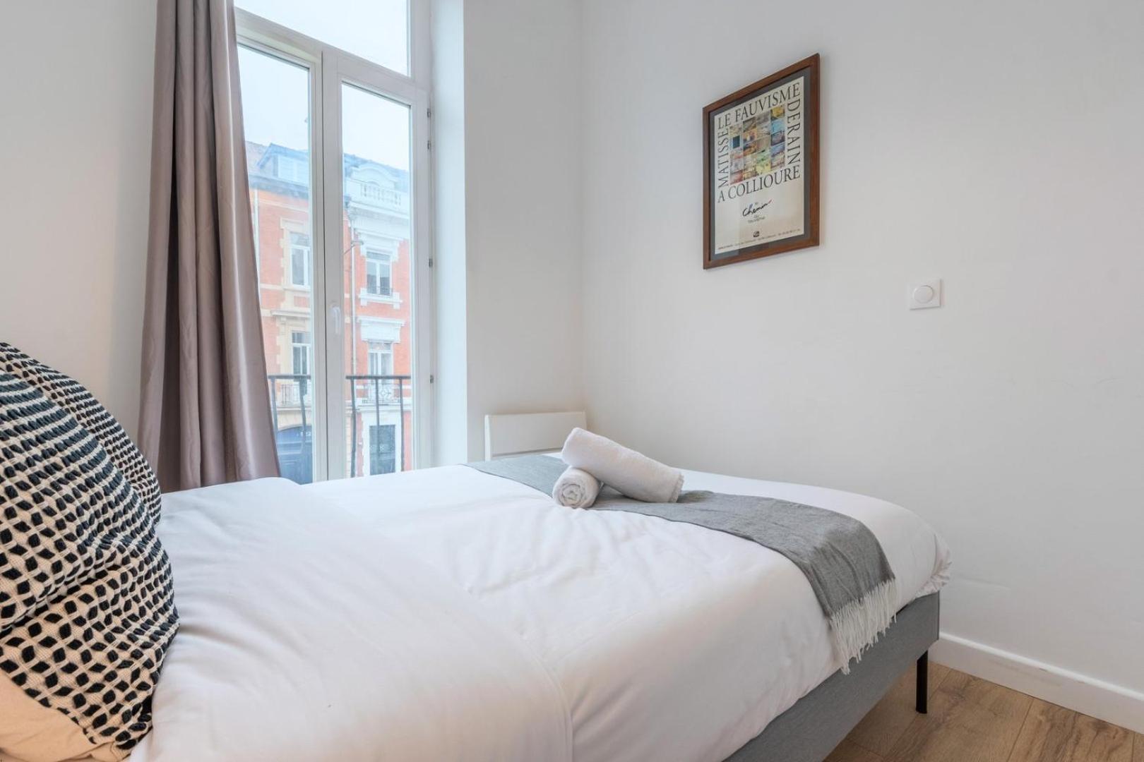 1 Bedroom Near Catholic