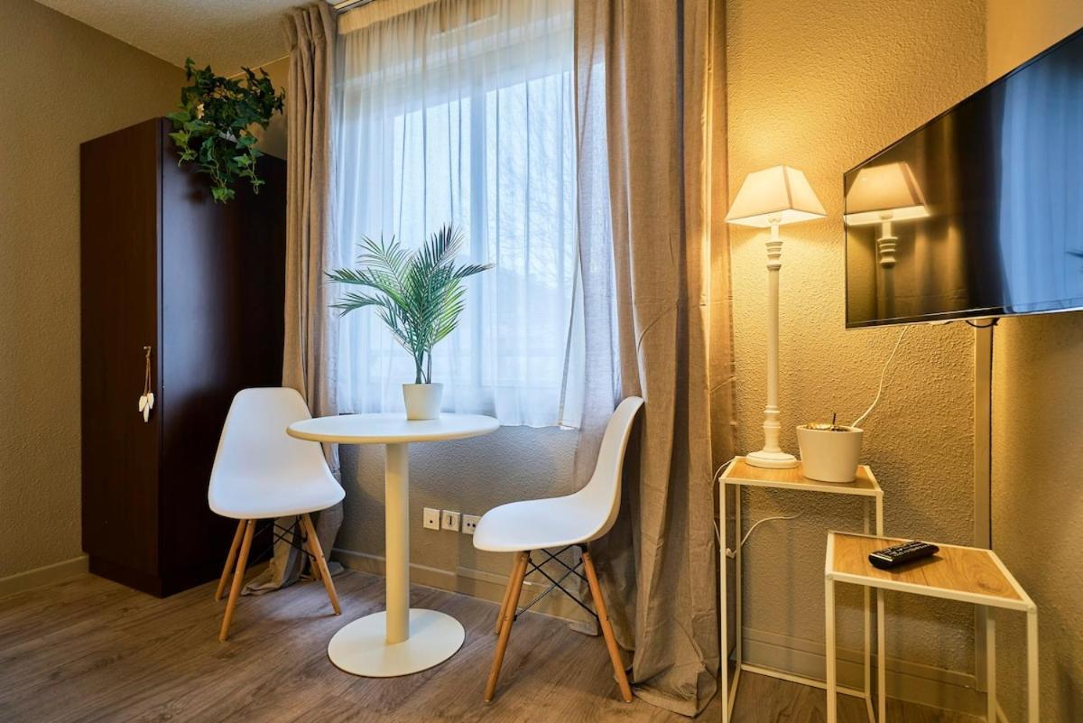 Cosy - 2 People, Vauban Apartment