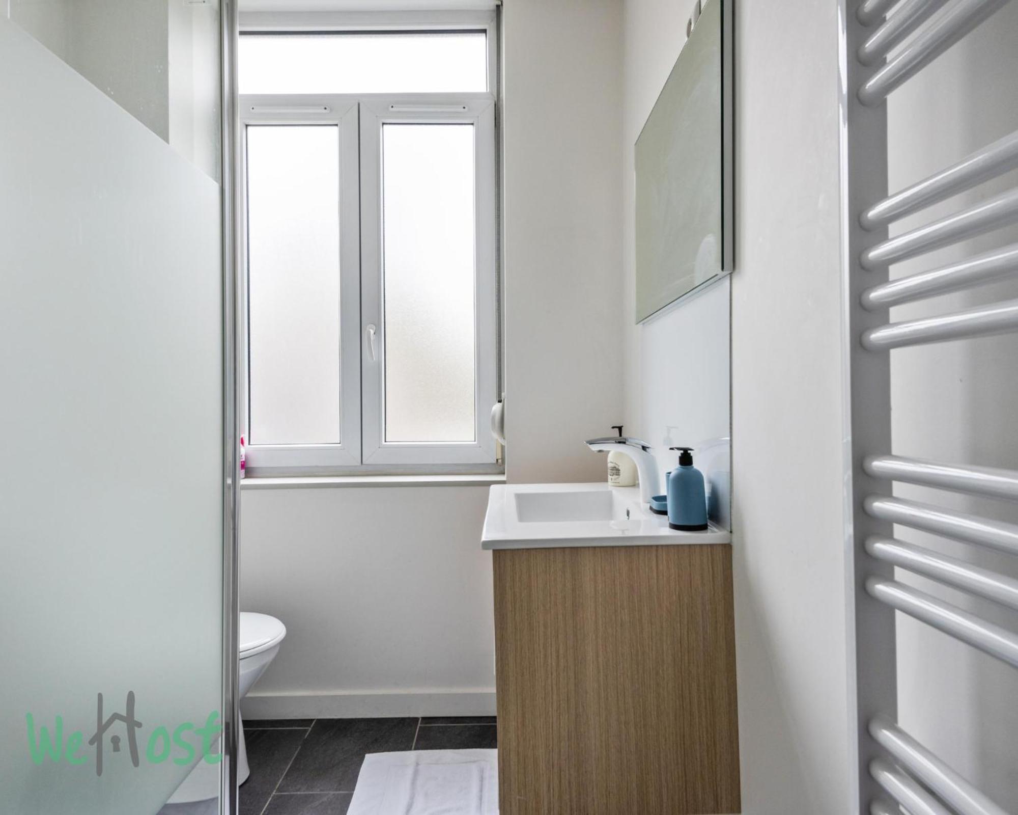 Apartment Poppy-ideally Located, Next Station,gd Palais&city Lille