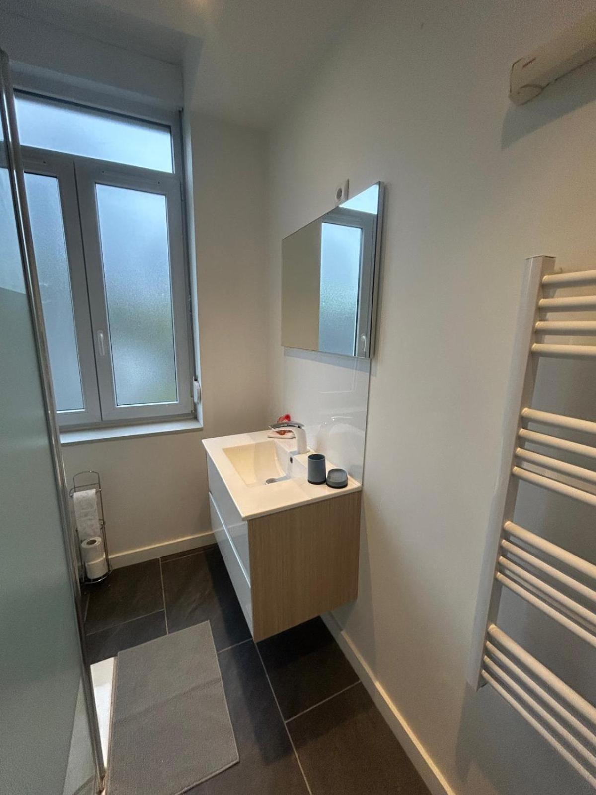 Poppy-ideally Located, Next Station,gd Palais&city Apartment *