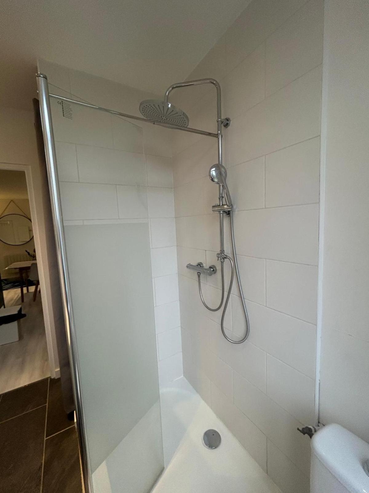 Apartment Poppy-ideally Located, Next Station,gd Palais&city