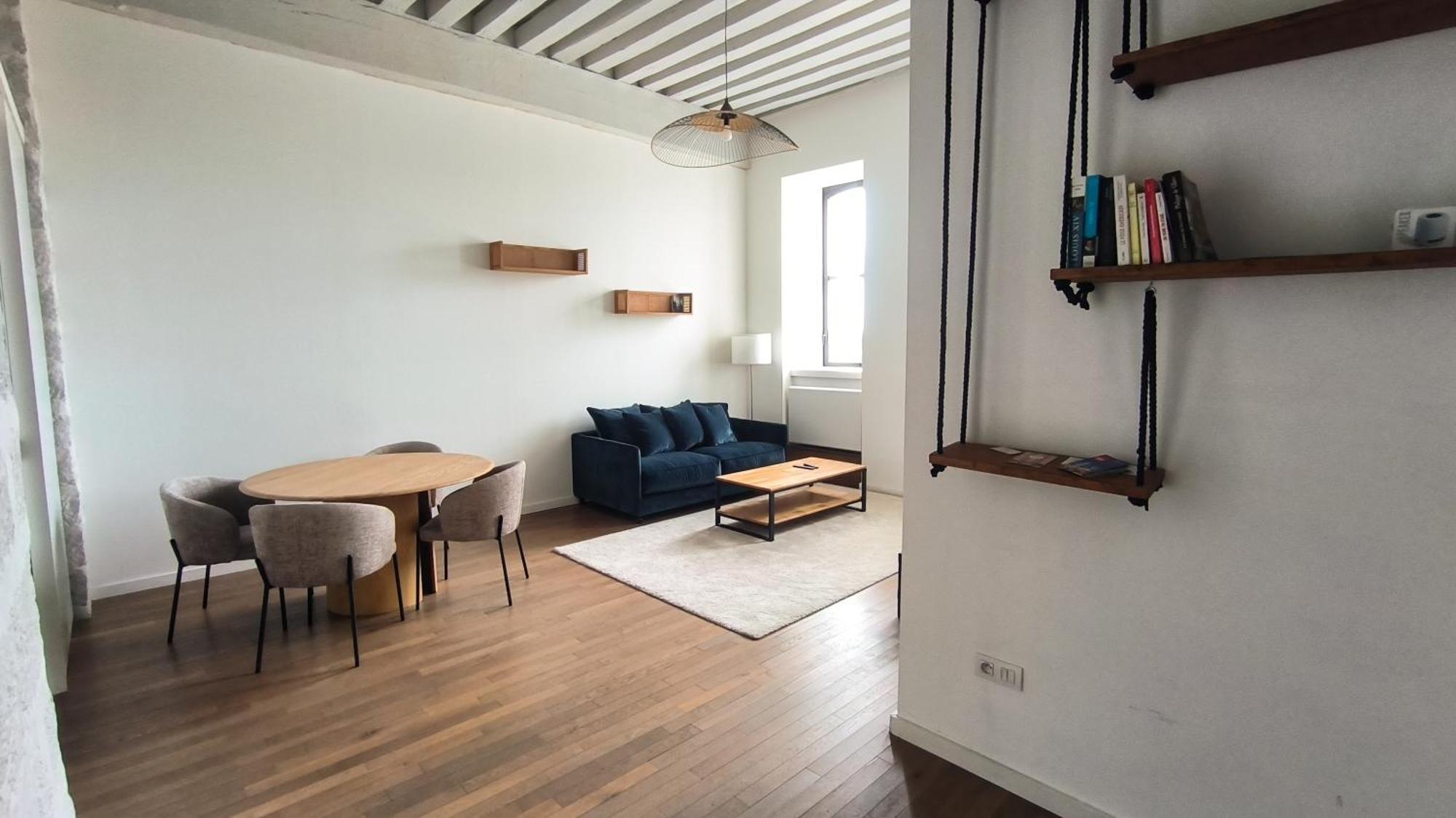 Superbe Rue Royale - Gregoire Apartment *