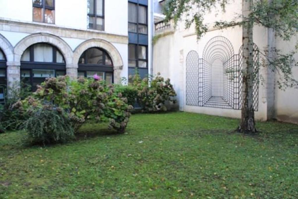 Apartment Escalille Le Voltaire