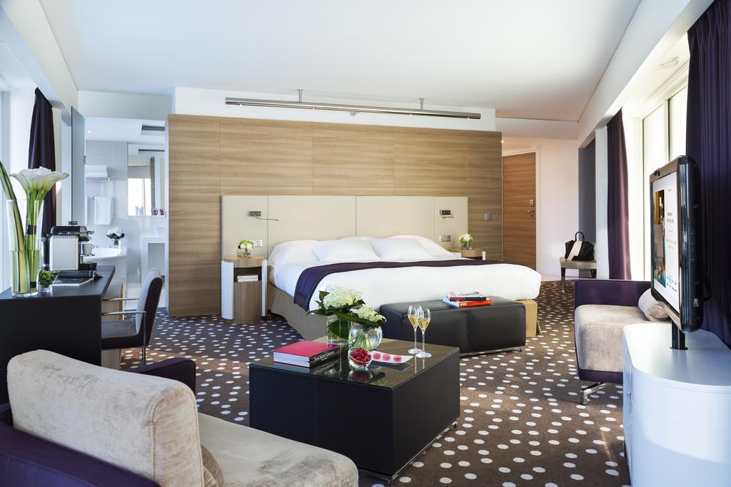 Barriere Hotel