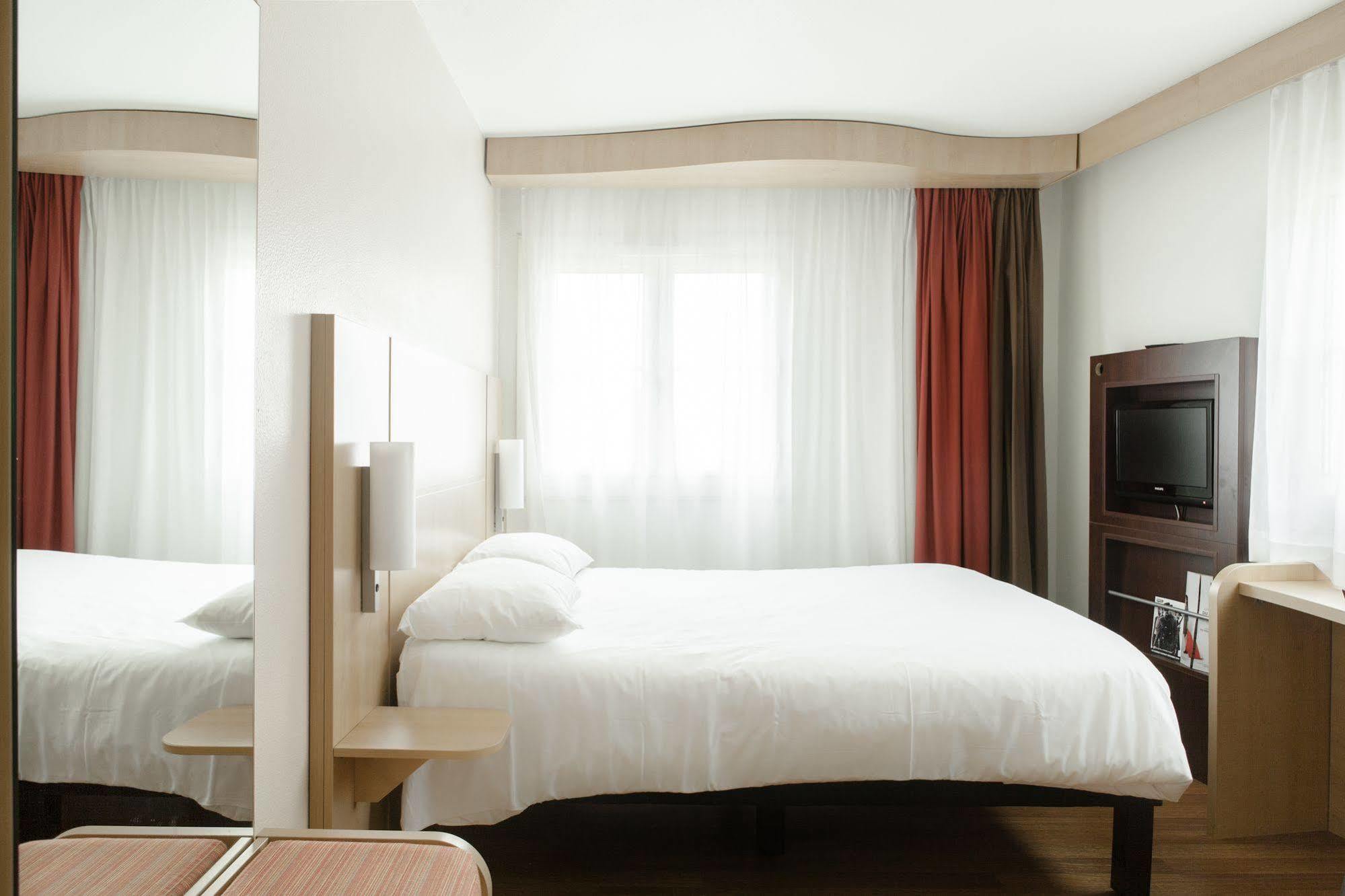 Hotel Ibis Centre Grand Place 3*