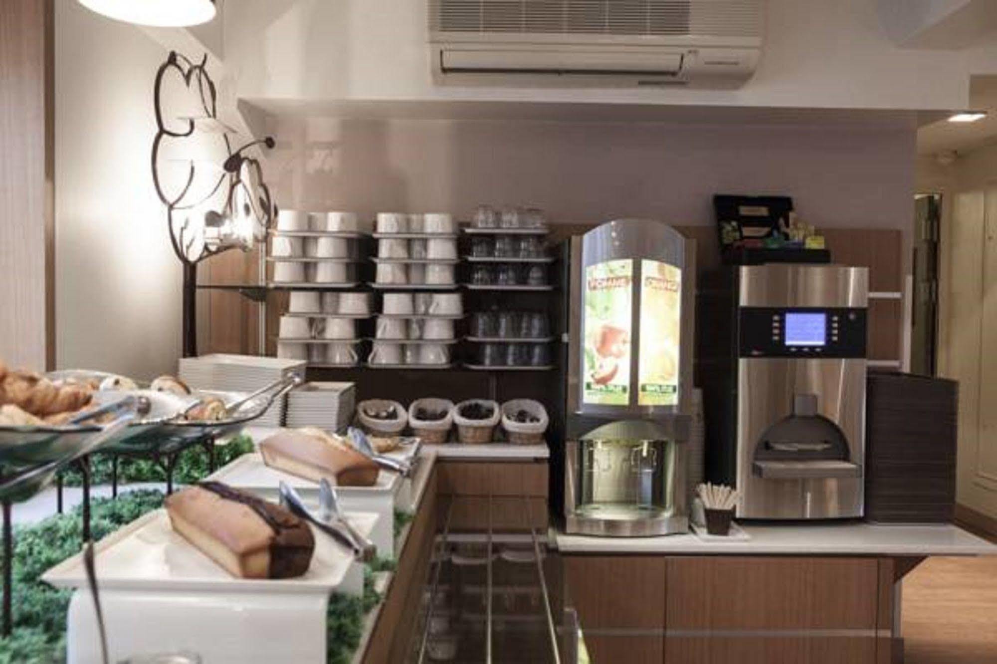 Hotel Ibis Centre Grand Place 3*