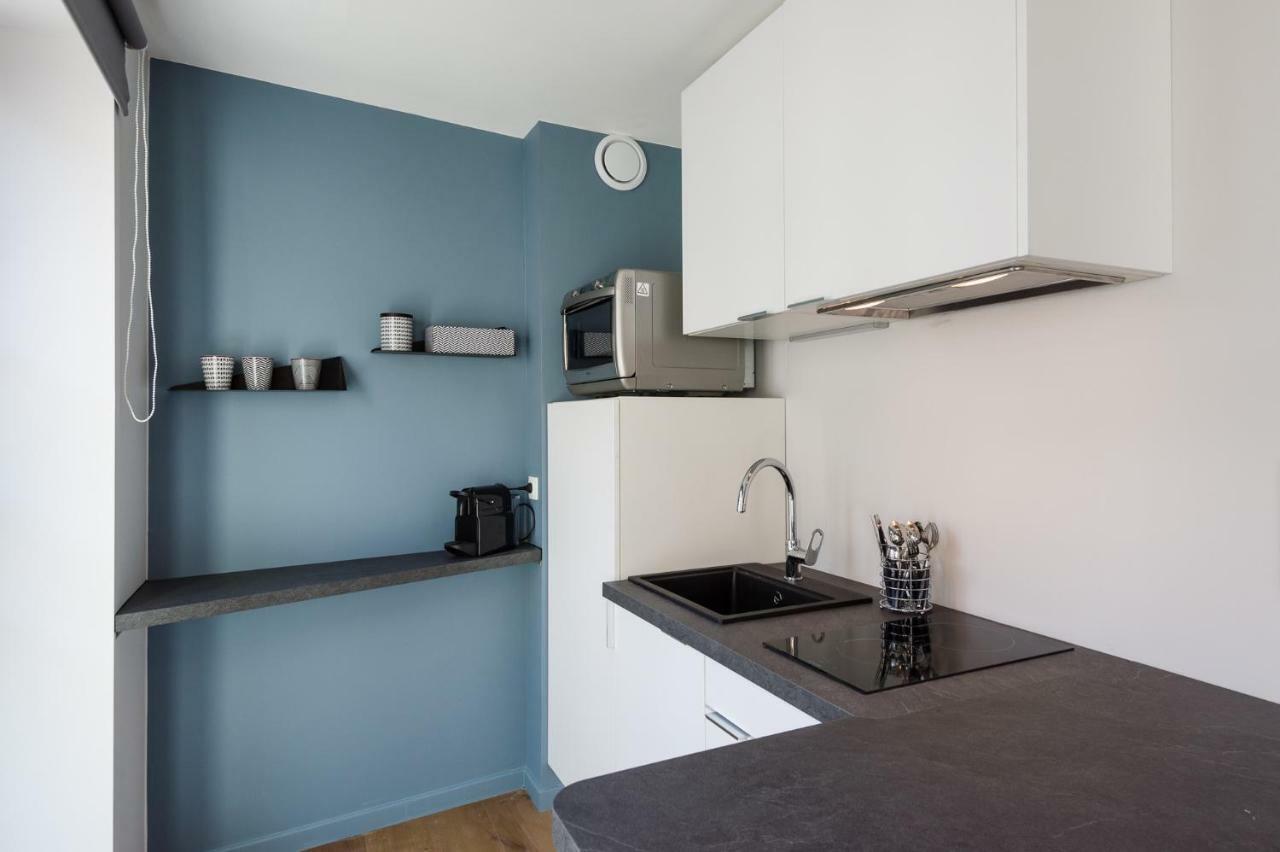 Apartment Centre *