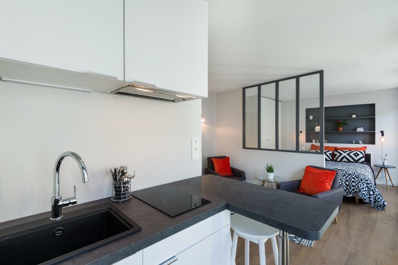 Apartment Centre *