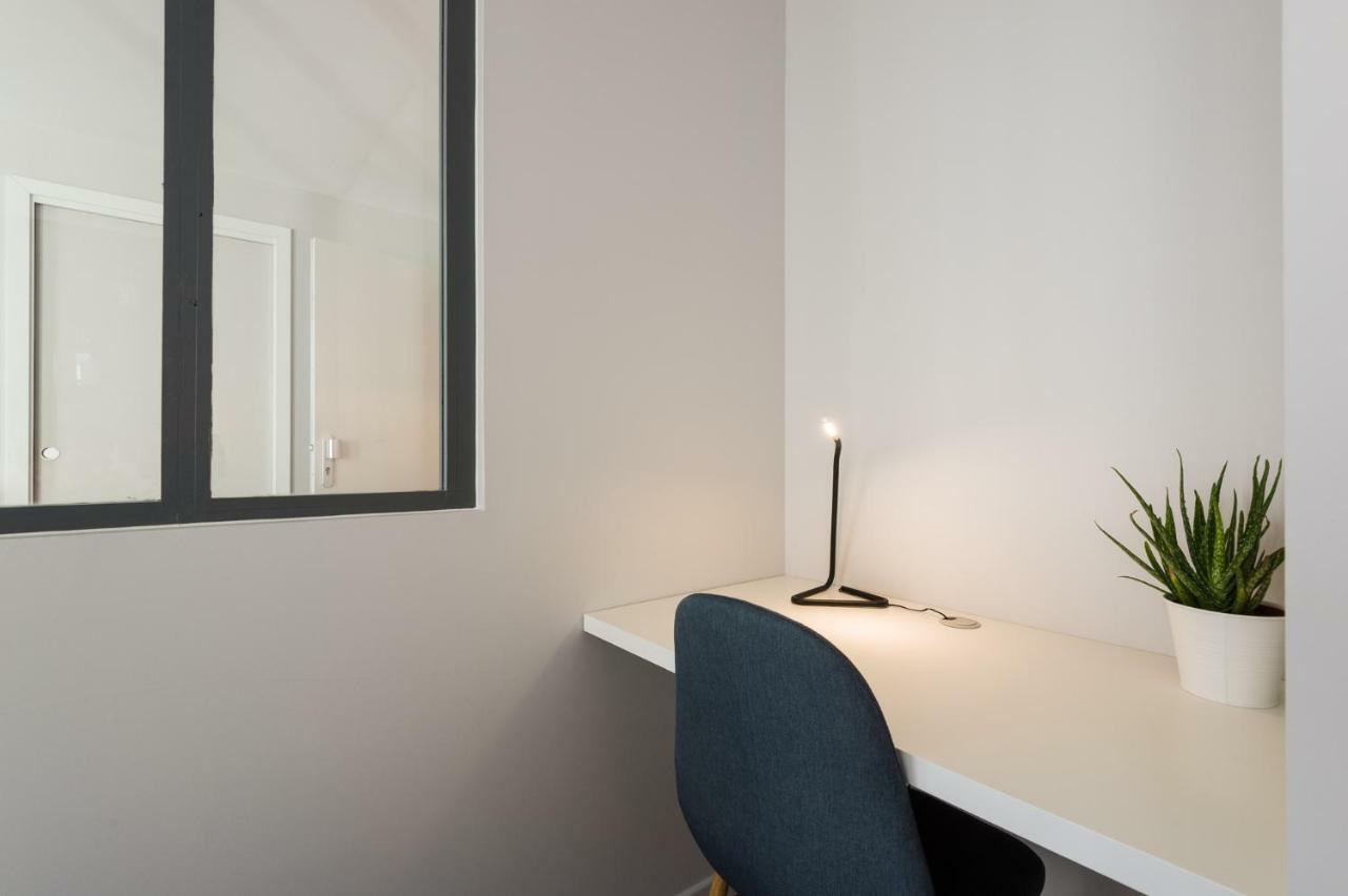 Apartment Centre