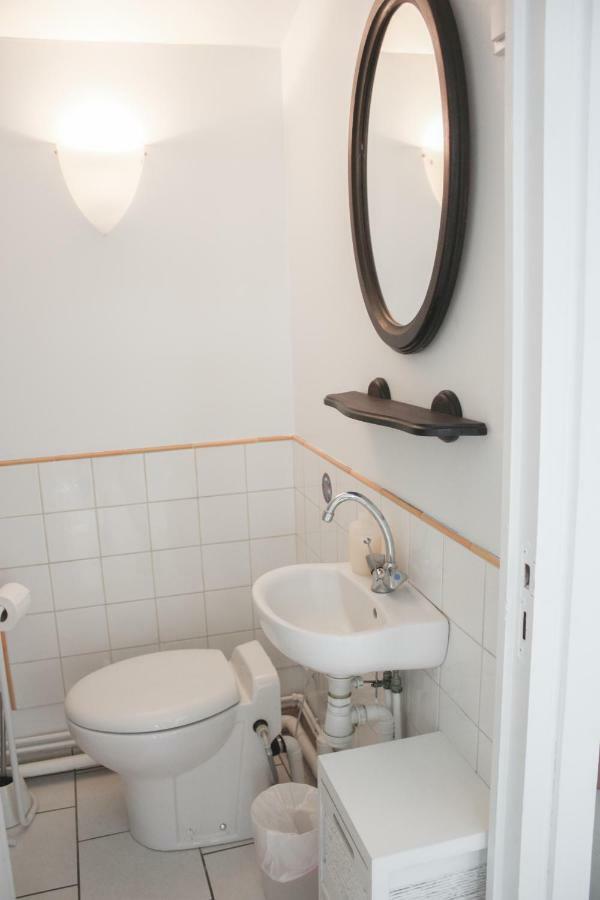 Bed & Breakfast Au Calme - D'hote M Et Me Collet 2*
