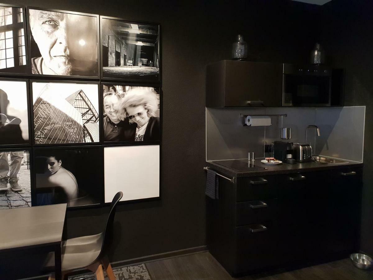 Grand Place Appart, Black Apartment
